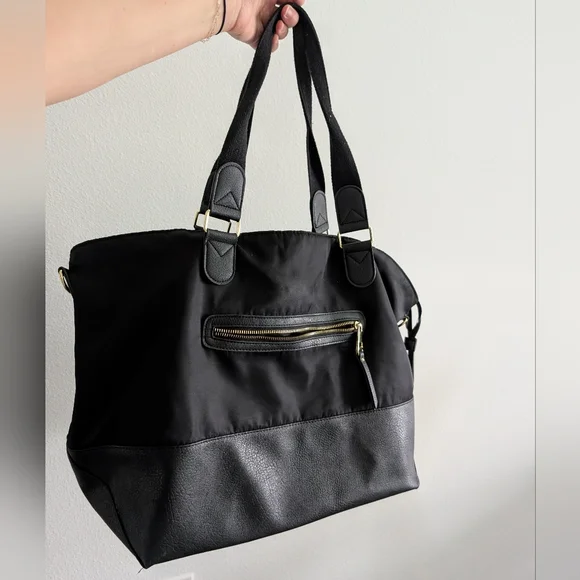 Elegant Black Weekend Tote Bag - Picture 2 of 2